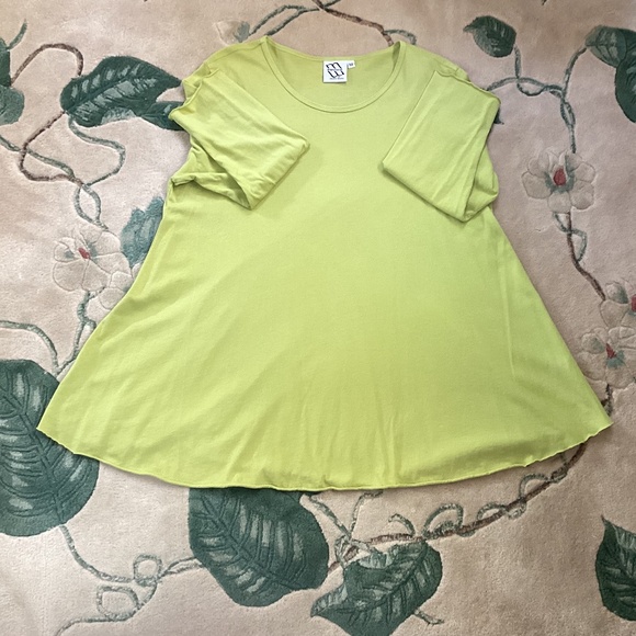 M Square by Neetu Malik chartreuse swing cotton Tshirt, Size M - Picture 3 of 3